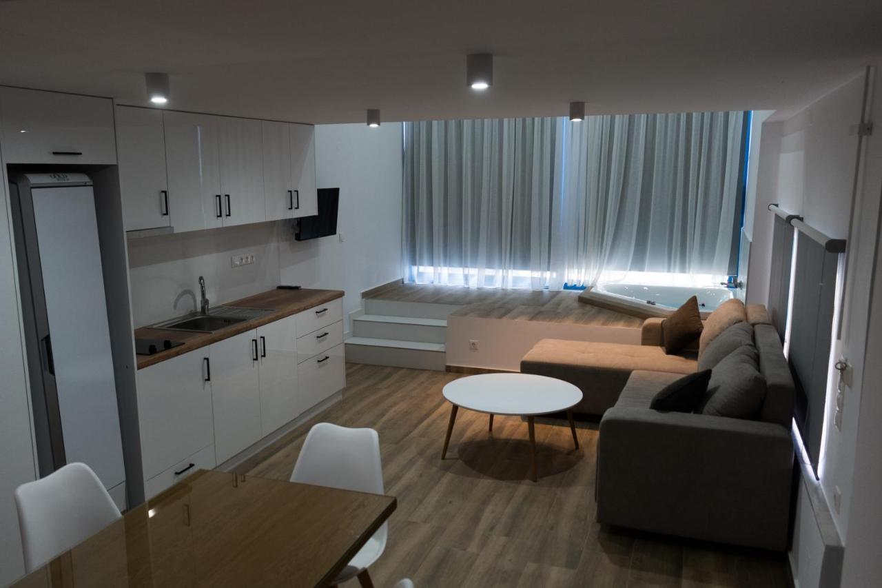 Gold Apartments พลาตาเนส ภายนอก รูปภาพ